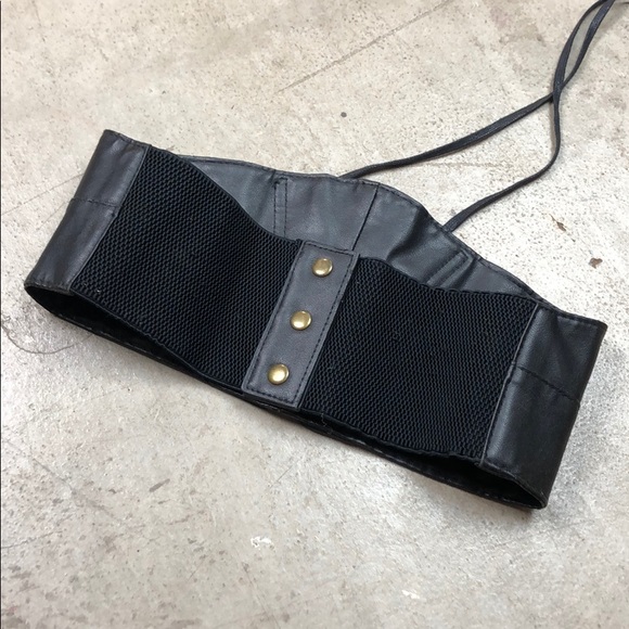 Lizard Queenz Closet - Picture 3 of 7